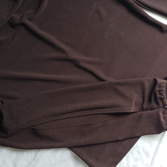 2/$25 Pretty cut out sleeve, boat neck top, brown with gold flecks - Picture 6 of 14